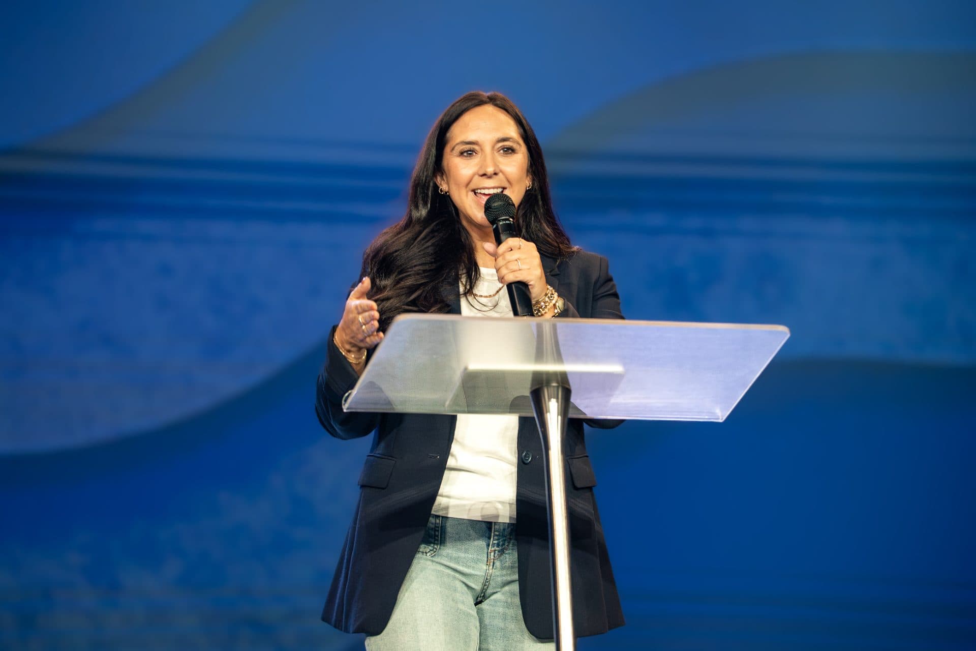 The Habit of Generosity — Jennifer Barrat